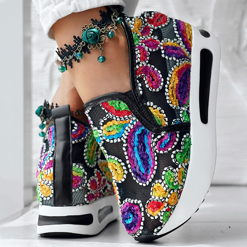 Random Print Lace-Up Elastic Sneakers