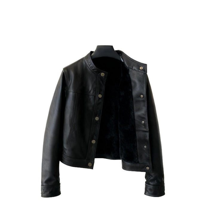 A Cozy Sun-kissed Look Pairs Leather