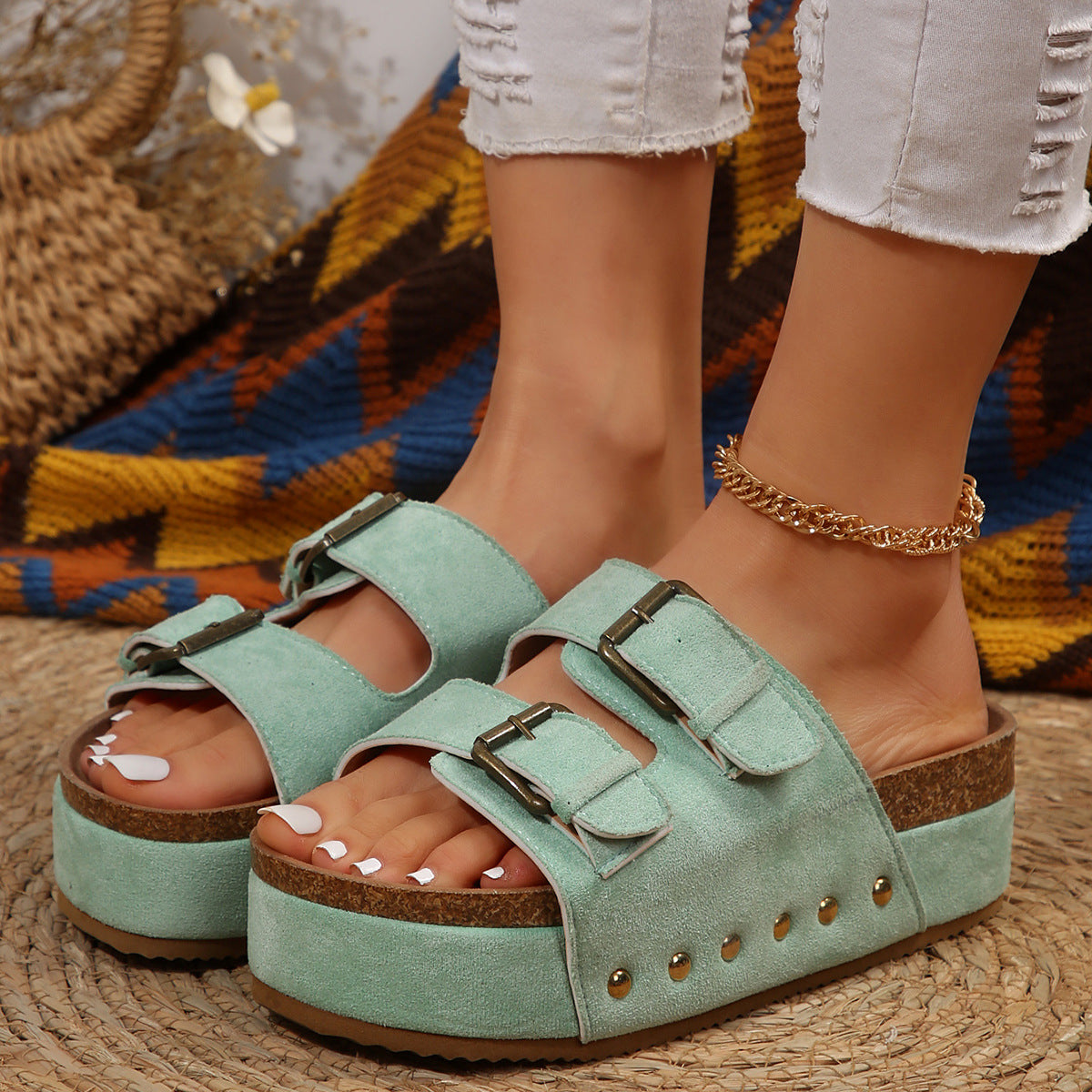 Large Size Thick-soled Boken Rivet Sandals