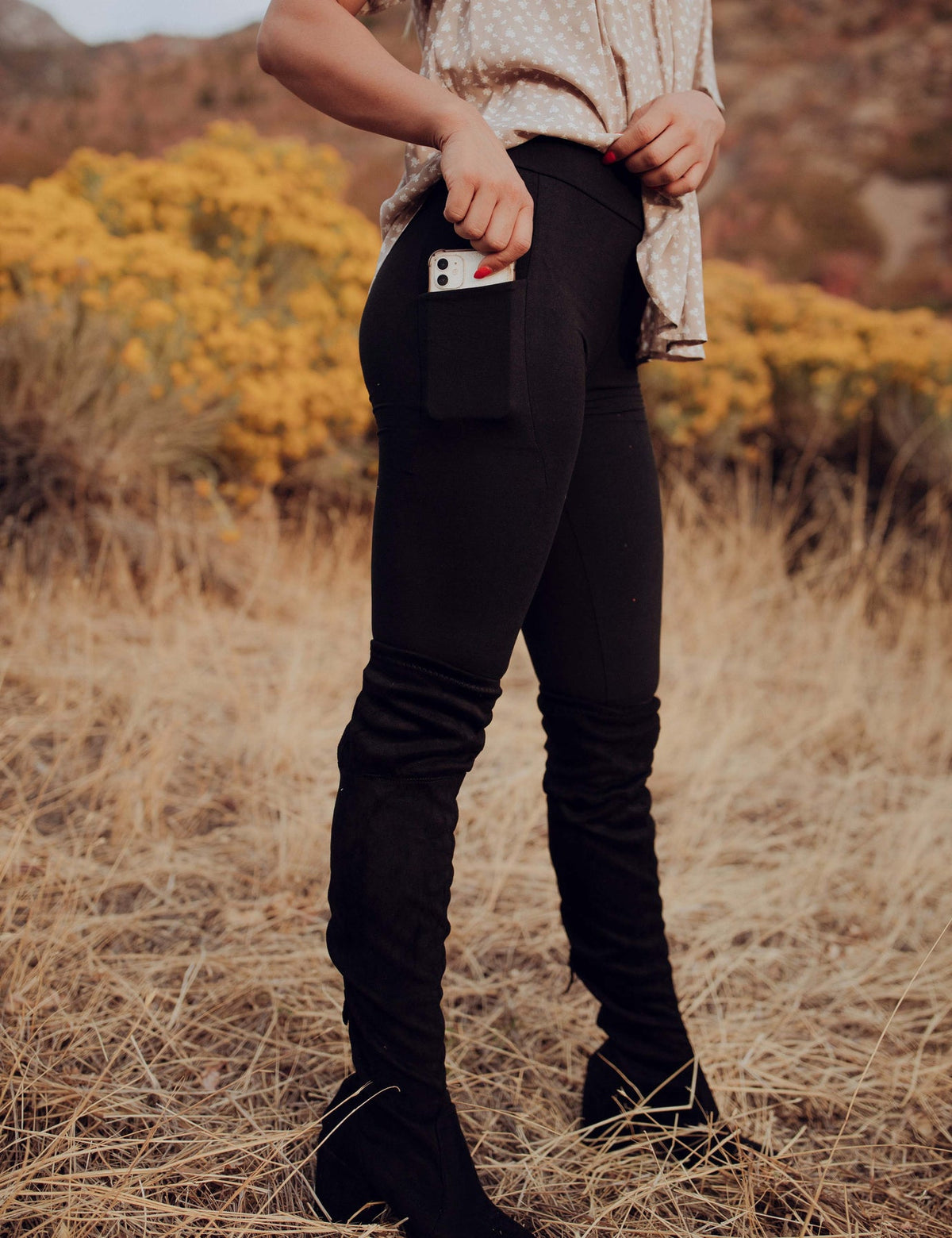 DV Black Pocket Leggings