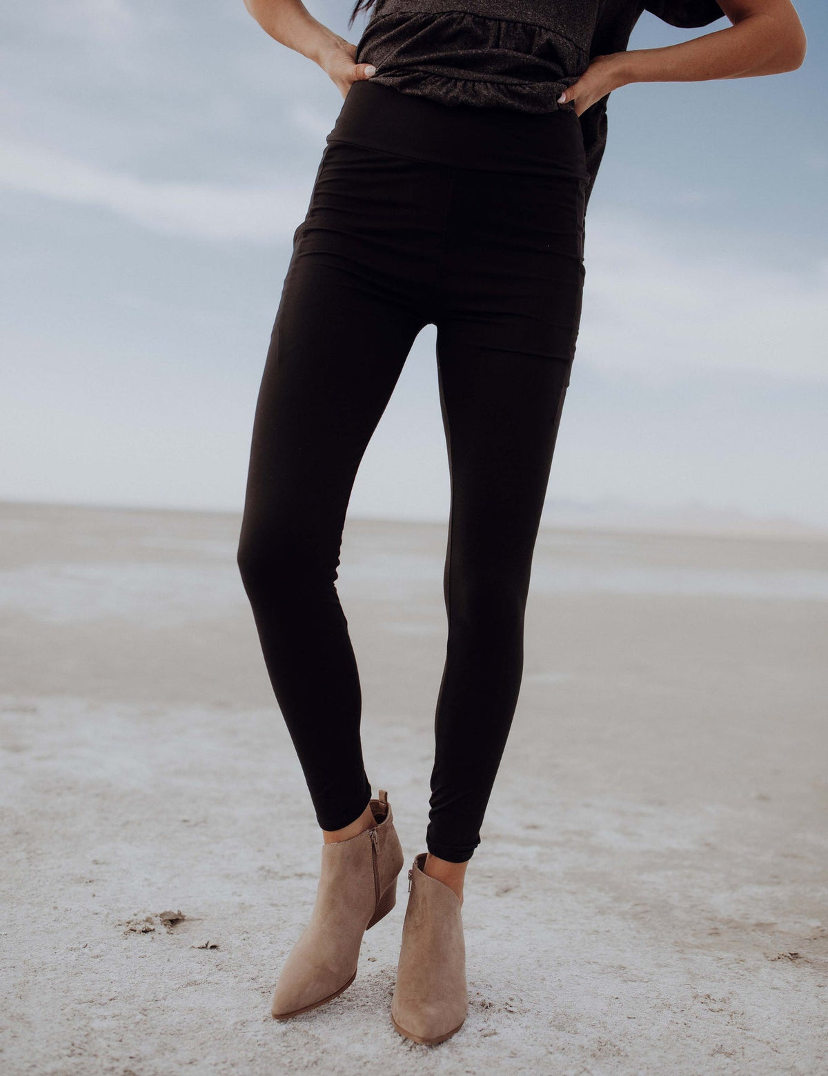 DV Black Pocket Leggings