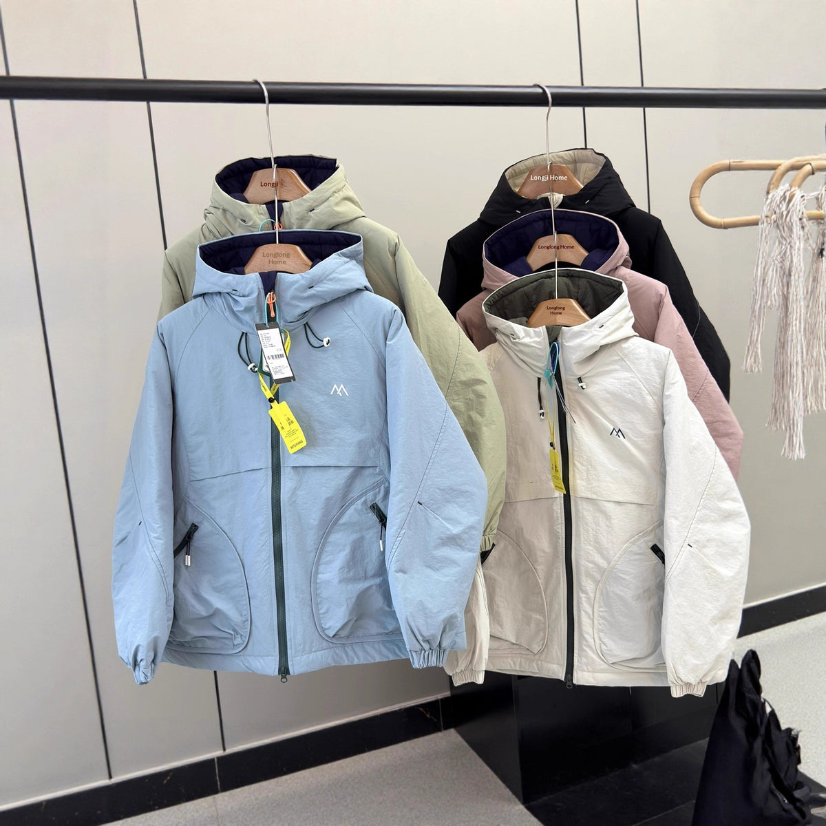 Mountain-style Quilted Hooded Jacket