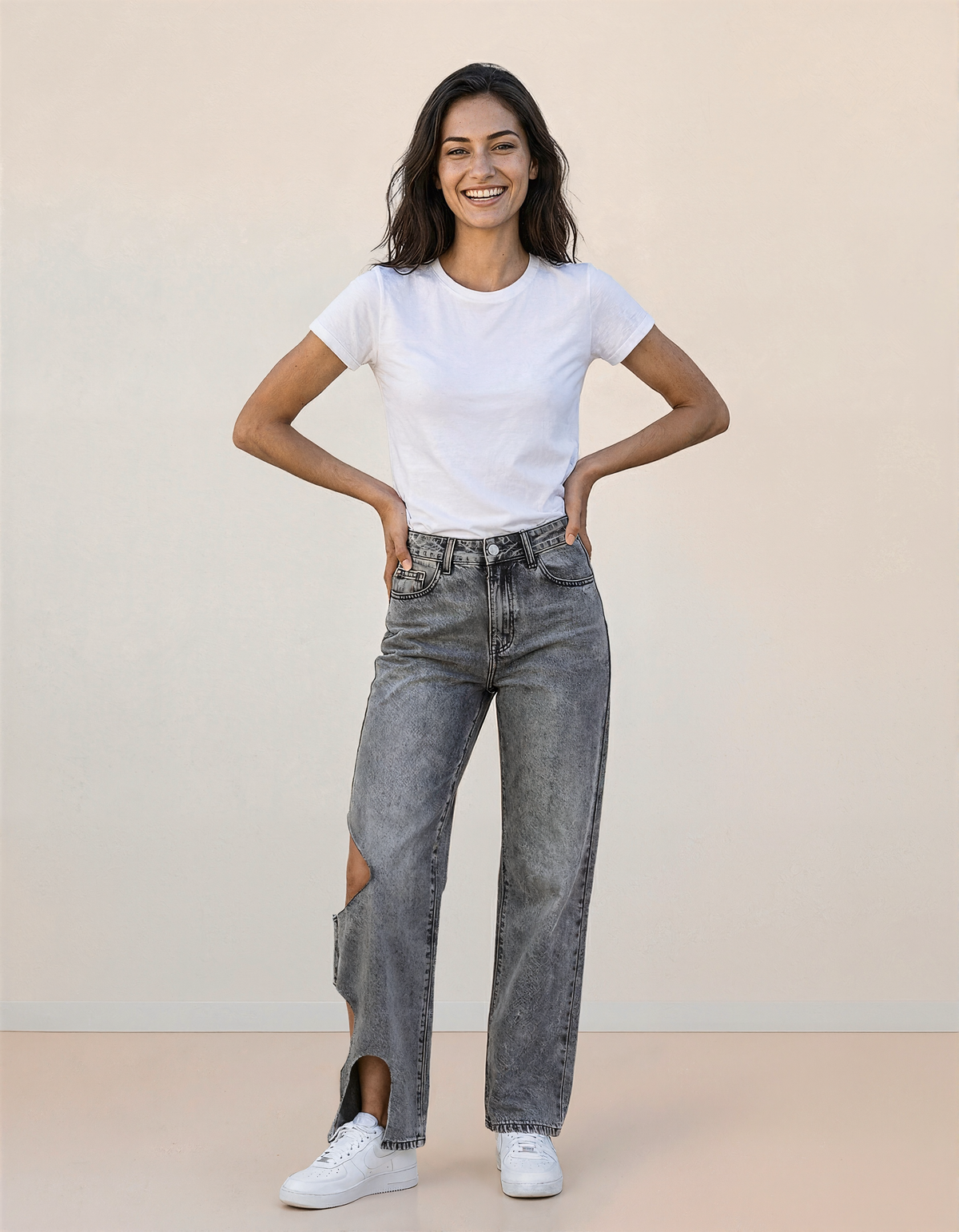 Vintage Bow Embroidered Washed Jeans