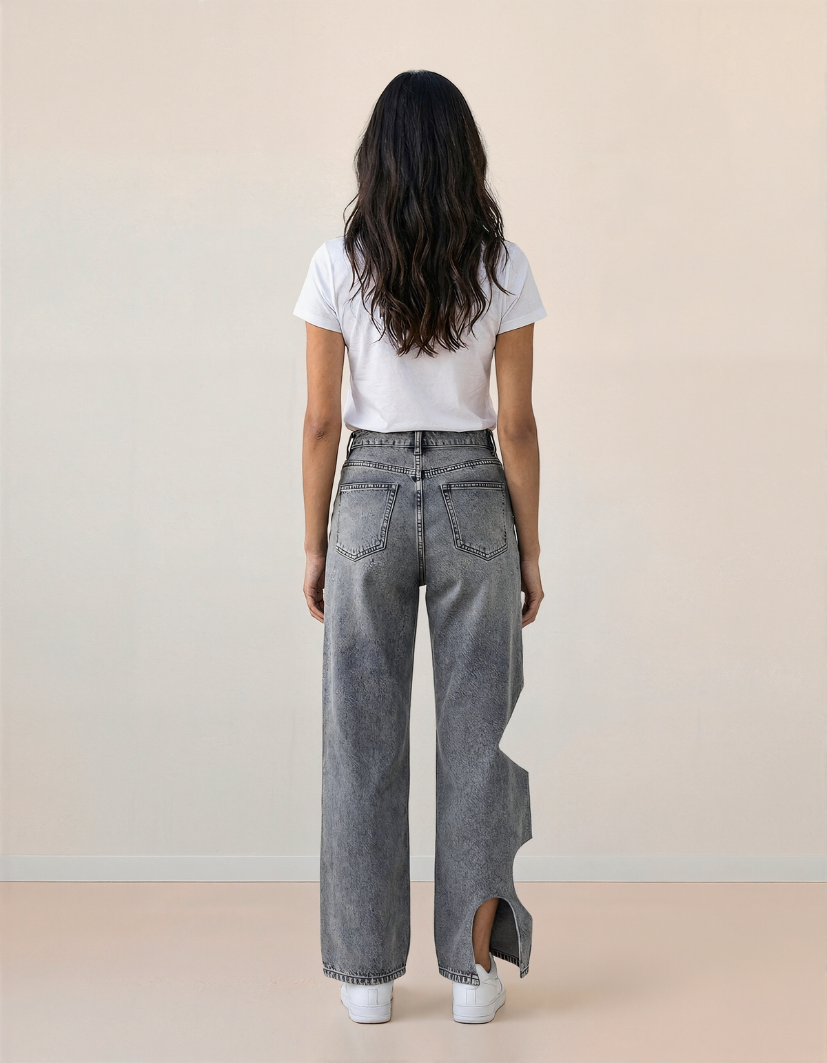 Vintage Bow Embroidered Washed Jeans